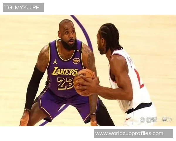 2012季前赛湖人与快船的激烈对决回顾与精彩瞬间分析