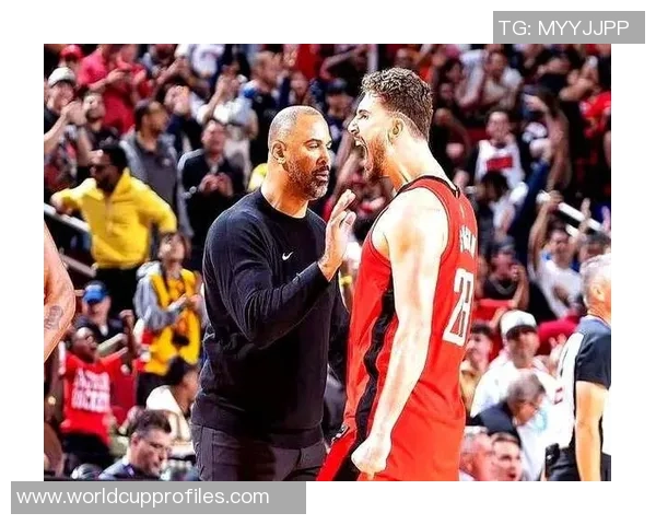 NBA季后赛热火与骑士激战正酣精彩对决引发球迷热议